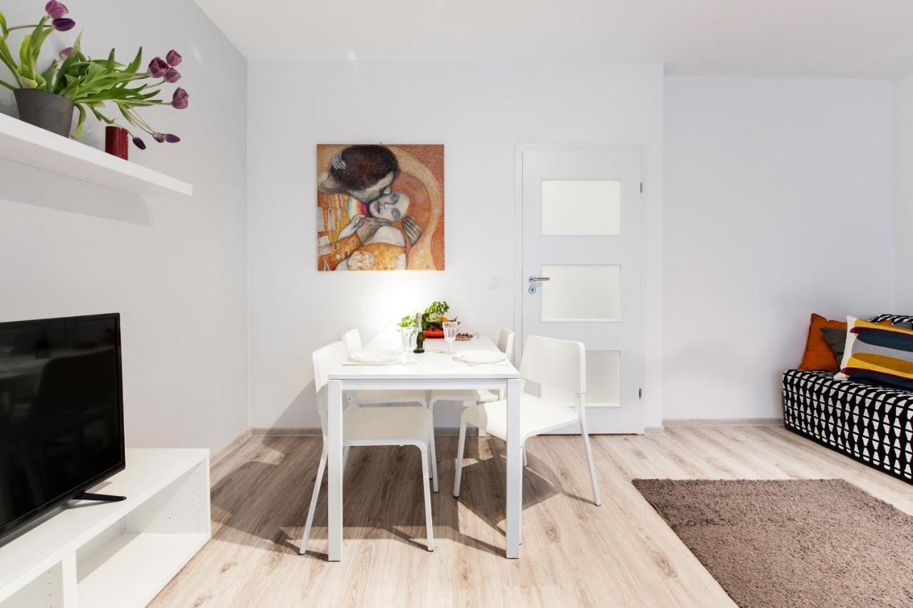 Super Apart Dywizjonu 303 175/8 Daire Varşova Oda fotoğraf